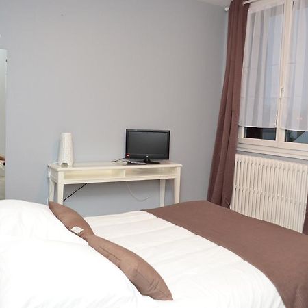 Auberge Du Lac Hotell Marcilly-sur-Tille Eksteriør bilde