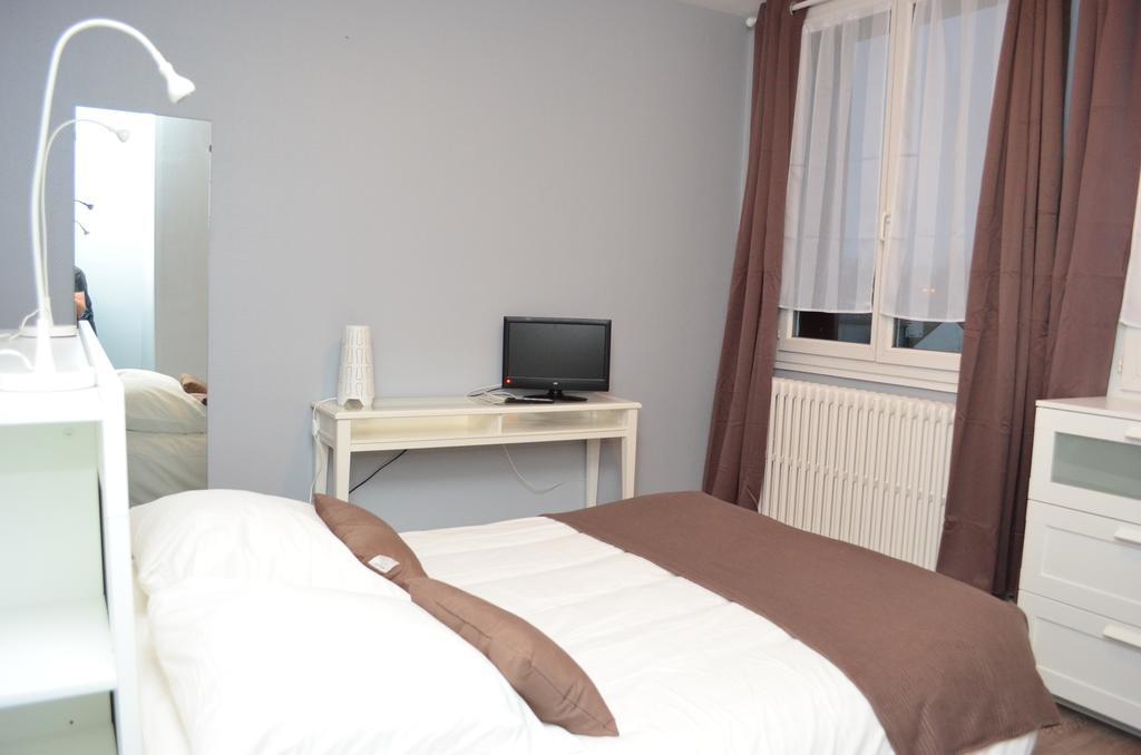 Auberge Du Lac Hotell Marcilly-sur-Tille Eksteriør bilde