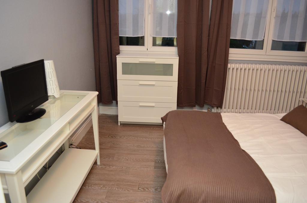 Auberge Du Lac Hotell Marcilly-sur-Tille Eksteriør bilde